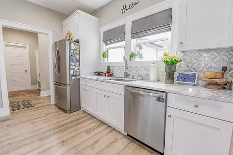 Kitchen - 669 Pacific Commons Dr, Surfside Beach, SC 29575 photo 3 of 8