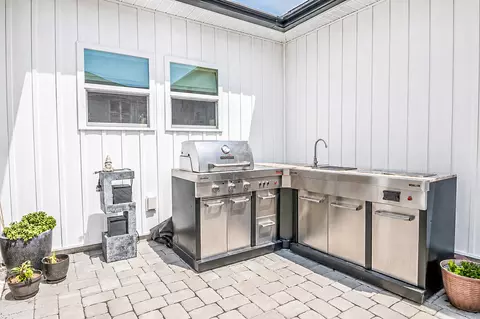 Kitchen - 669 Pacific Commons Dr, Surfside Beach, SC 29575 photo 8 of 8