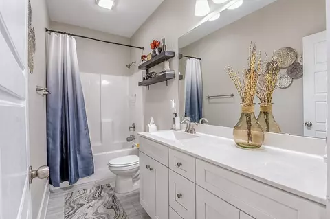 Bath - 669 Pacific Commons Dr, Surfside Beach, SC 29575 photo 5 of 5