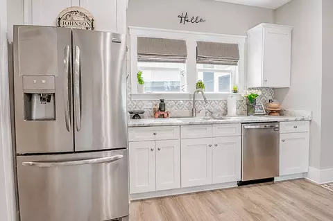 Kitchen - 669 Pacific Commons Dr, Surfside Beach, SC 29575 photo 2 of 8