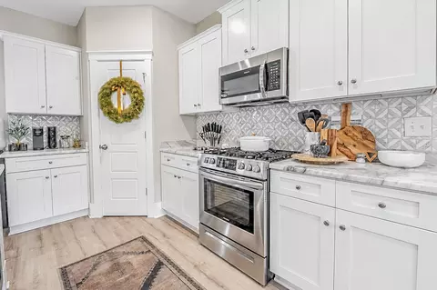 Kitchen - 669 Pacific Commons Dr, Surfside Beach, SC 29575 photo 5 of 8