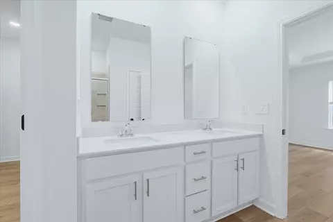 Bath - 178 Black Oak Rd, Georgetown, SC 29440 photo 2 of 4