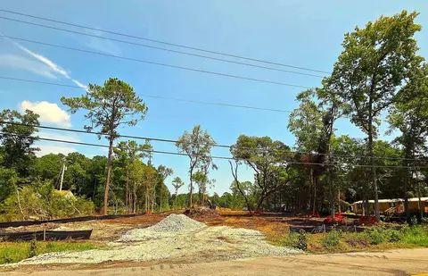 885 Martin Luther King Rd, Pawleys Island, SC 29585