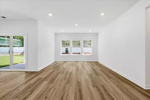 Living - 168 Black Oak Rd, Georgetown, SC 29440 photo 4 of 4