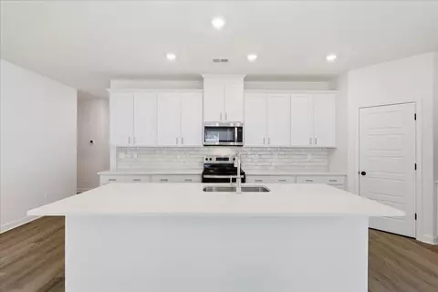 Kitchen - 168 Black Oak Rd, Georgetown, SC 29440 photo 7 of 11