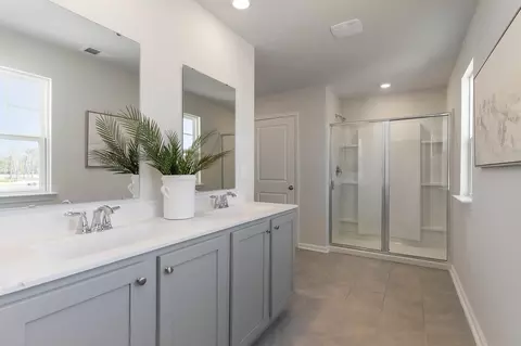 Bath - 433 Green Ash Dr, Conway, SC 29527 photo 2 of 3