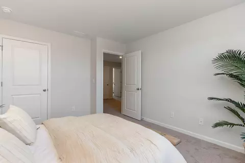 Bedroom - 433 Green Ash Dr, Conway, SC 29527 photo 4 of 8