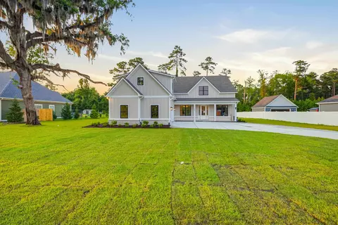 382 Ridge Rd, Galivants Ferry, SC 29544