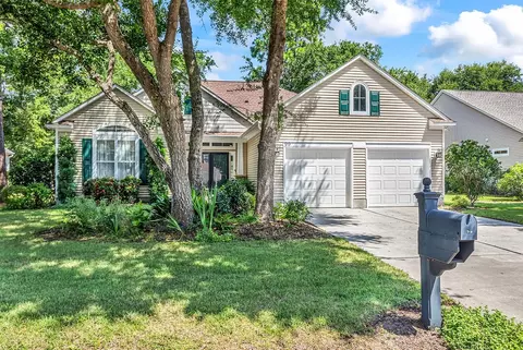 99 Wickham Ct, Pawleys Island, SC 29585