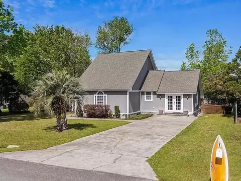 Exterior - 7 Pine Valley Ln, Myrtle Beach, SC 29575 photo 3 of 17
