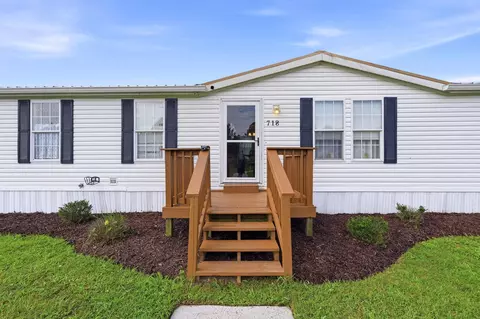 718 Libbys Ln, Conway, SC 29526 photo 2