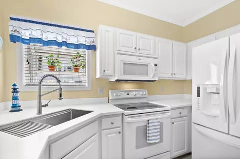 Kitchen - 750 Charter Dr #E-5, Longs, SC 29568 photo 3 of 4