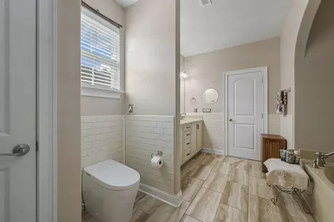 Bath - 617 Evers Loop, Myrtle Beach, SC 29575 photo 2 of 7