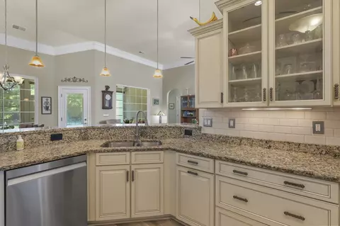 Kitchen - 617 Evers Loop, Myrtle Beach, SC 29575 photo 1 of 6