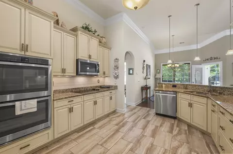 Kitchen - 617 Evers Loop, Myrtle Beach, SC 29575 photo 6 of 6