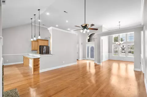 Living - 970 Shipmaster Ave, Myrtle Beach, SC 29579 photo 5 of 9