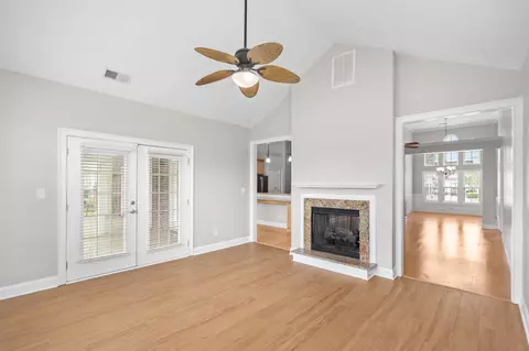 Living - 970 Shipmaster Ave, Myrtle Beach, SC 29579 photo 7 of 9