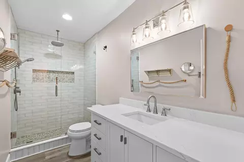 Bath - 30 Peter Horry Ct #182, Georgetown, SC 29440 photo 2 of 2