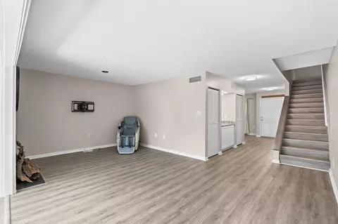Living - 30 Peter Horry Ct #182, Georgetown, SC 29440 photo 4 of 7