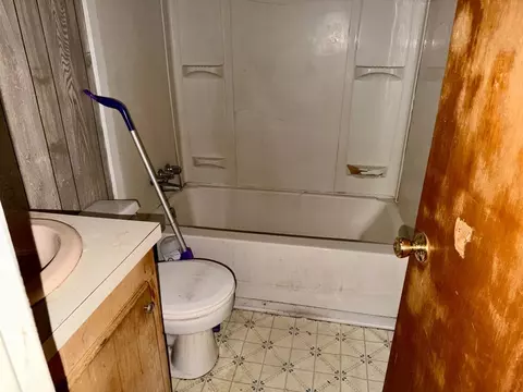Bath - 509 Baker St, Marion, SC 29571 photo 1 of 3