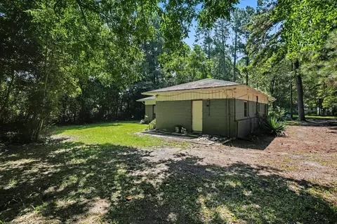 Exterior - 411 E Wine St, Mullins, SC 29574 photo 6 of 7