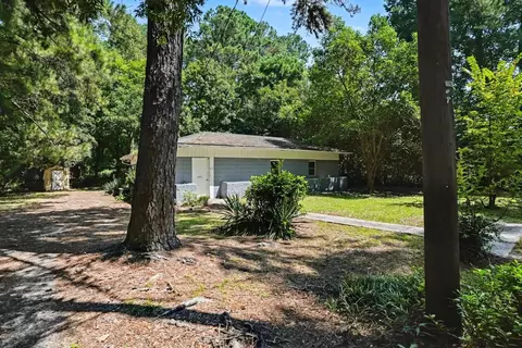Exterior - 411 E Wine St, Mullins, SC 29574 photo 3 of 7