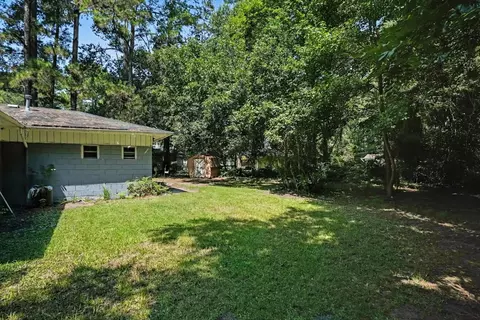 Exterior - 411 E Wine St, Mullins, SC 29574 photo 4 of 7