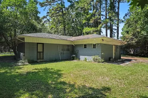 Exterior - 411 E Wine St, Mullins, SC 29574 photo 5 of 7