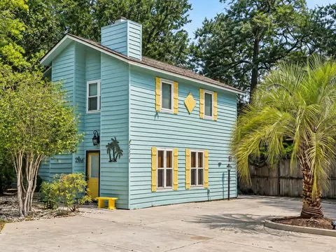 2270 Vereen Cir, Little River, SC 29566