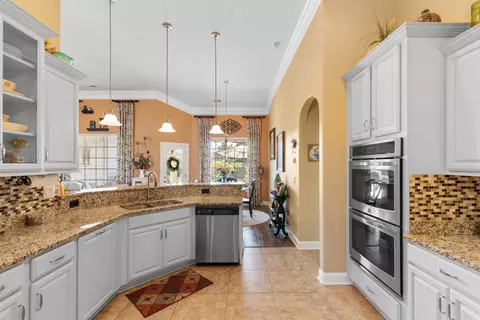 Kitchen - 674 Evers Loop, Surfside Beach, SC 29575 photo 3 of 6
