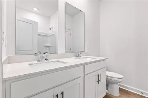 Bath - 412 Congaree St, Longs, SC 29568 photo 5 of 6