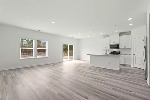 Living - 424 Congaree St, Longs, SC 29568 photo 6 of 7
