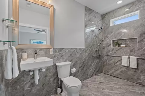 Bath - 9017 Loggerhead Ct, Myrtle Beach, SC 29579 photo 6 of 7