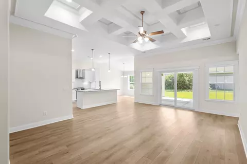 Living - 800 Stone Pine Ct, Loris, SC 29569 photo 1 of 3