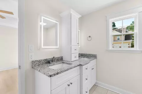 Bath - 800 Stone Pine Ct, Loris, SC 29569 photo 2 of 3