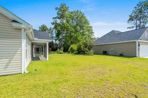 Exterior - 800 Stone Pine Ct, Loris, SC 29569 photo 9 of 13