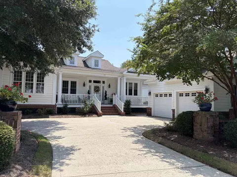 107 Cottage Ct, Pawleys Island, SC 29585