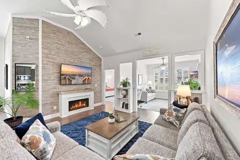 Living - 231 Hull St, Surfside Beach, SC 29575 photo 2 of 4