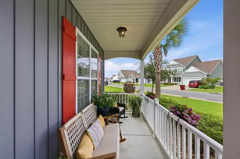 Exterior - 231 Hull St, Surfside Beach, SC 29575 photo 2 of 9