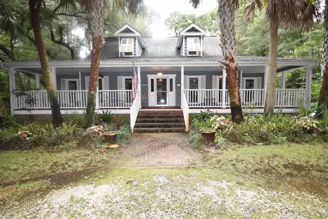 1290 Crooked Oak Dr, Pawleys Island, SC 29585