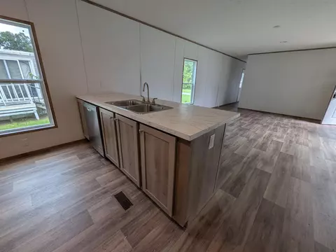 142 Lida Ln, Loris, SC 29569 photo 5