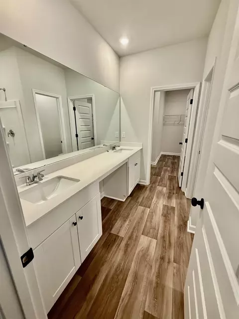 Bath - 500 Cambria Dr, Longs, SC 29568 photo 2 of 3
