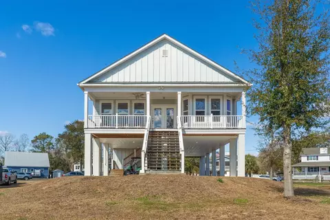 400 Elizabeth Dr, Murrells Inlet, SC 29576