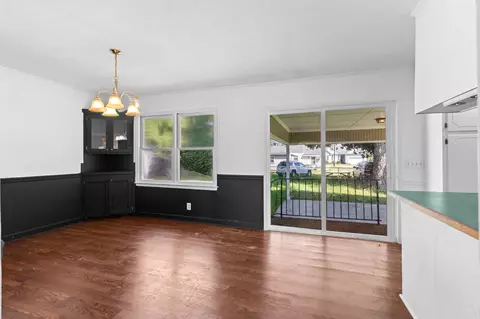 Dining - 409 E Melrose St, Mullins, SC 29574 photo 1 of 3