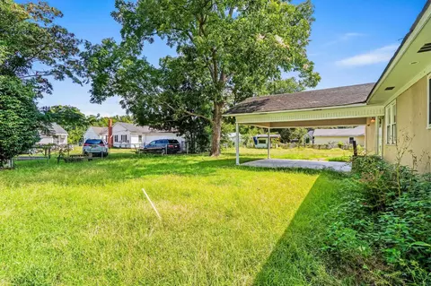 Exterior - 409 E Melrose St, Mullins, SC 29574 photo 7 of 14