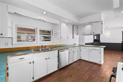 Kitchen - 409 E Melrose St, Mullins, SC 29574 photo 3 of 4