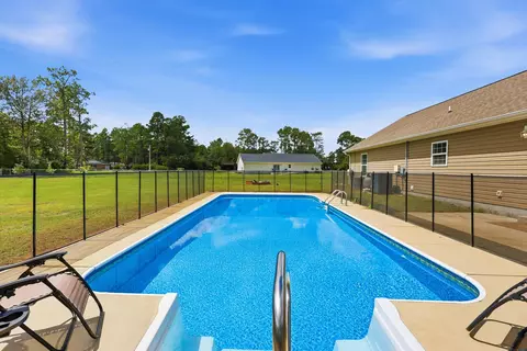 Exterior - 1617 Pine Level Dr, Loris, SC 29569 photo 3 of 10