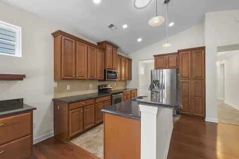 Kitchen - 2072 Heritage Loop, Myrtle Beach, SC 29577 photo 2 of 4