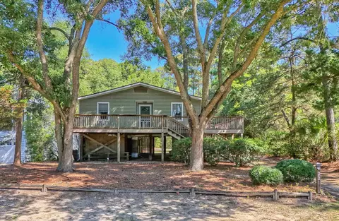 221 Windover Dr, Pawleys Island, SC 29585