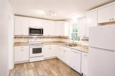 Kitchen - 329 Bayview Ave, Georgetown, SC 29440 photo 2 of 2